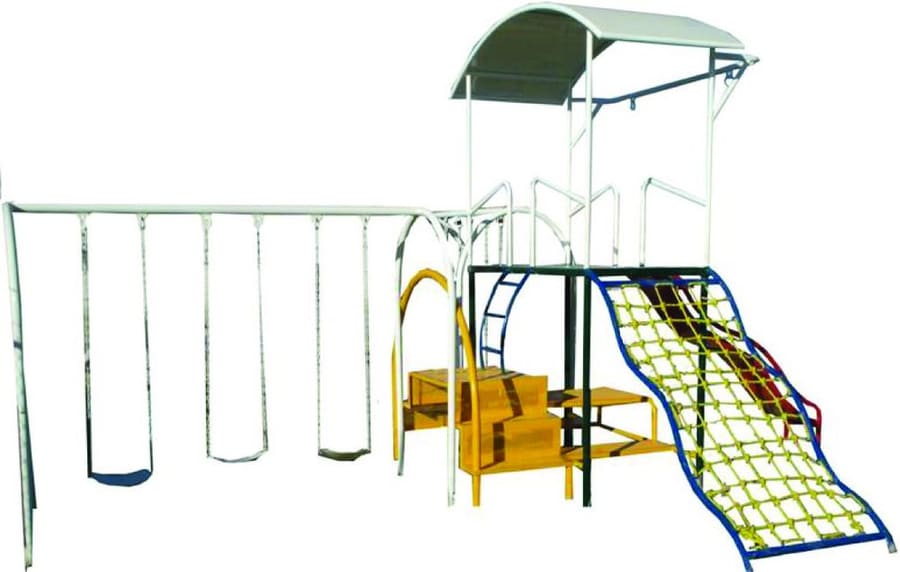 Juego infantil mediano con 2 trepadores