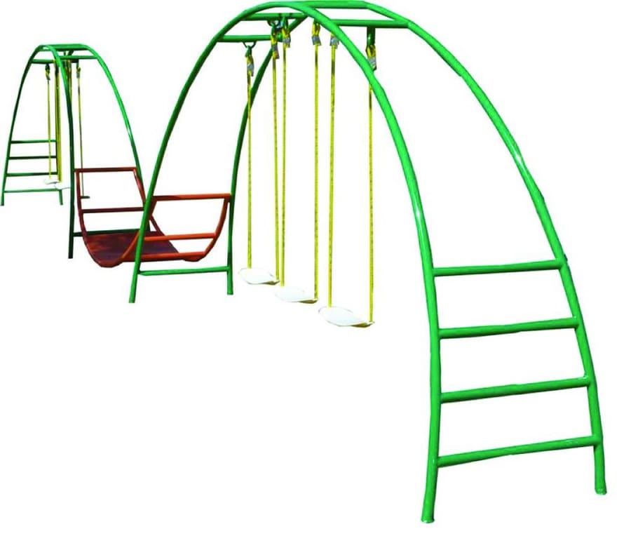 Columpio de tres plazas ideal para parques medianos. Pintura
